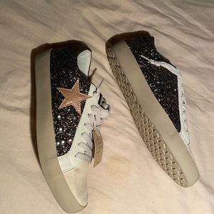 Size 7 1/2 Pamela Gold Black Glitter Shu Shop